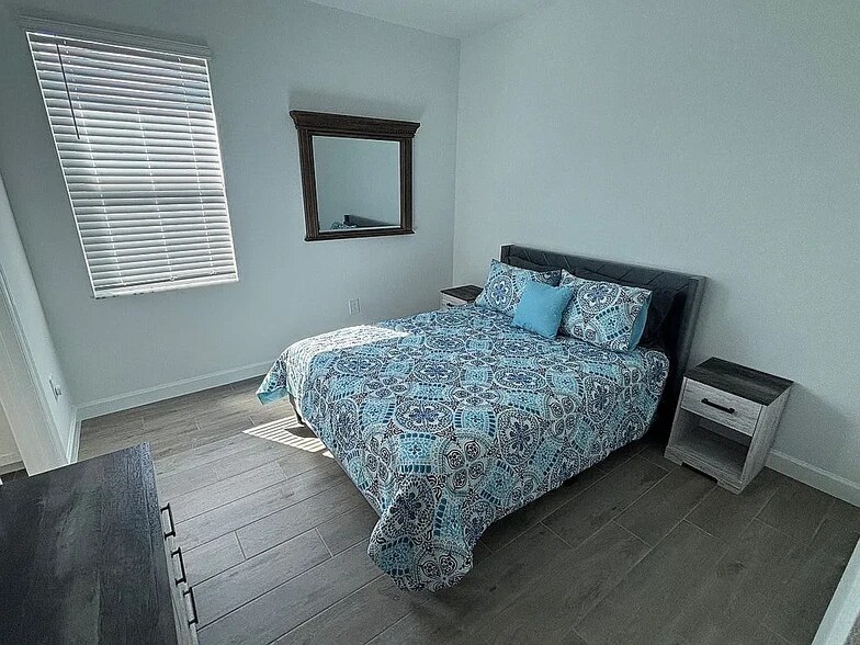 Building Photo - 8256 Shore Lake Dr