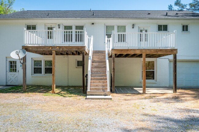 Building Photo - Rutrough Road