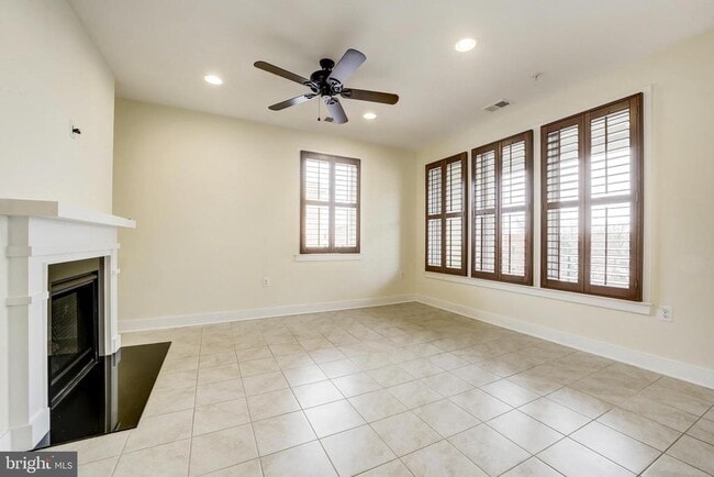 Building Photo - 620 McKenzie Ave