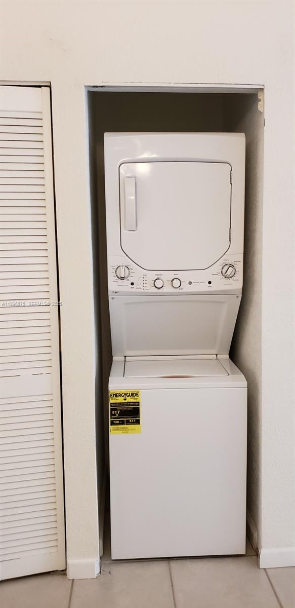 Building Photo - 4950 Washington St