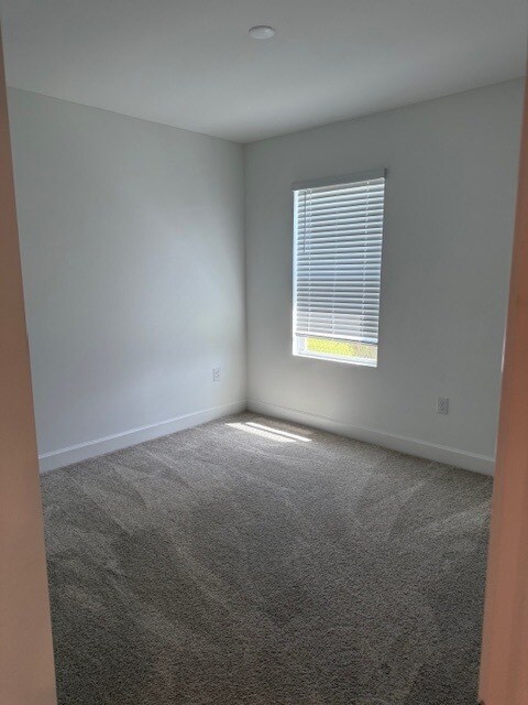 Building Photo - 42455 Cascade Dr
