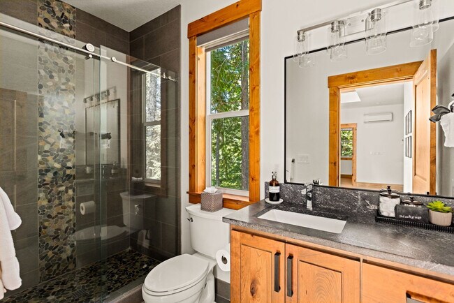 Building Photo - 89192 U.S. 26-SI ID1223593P