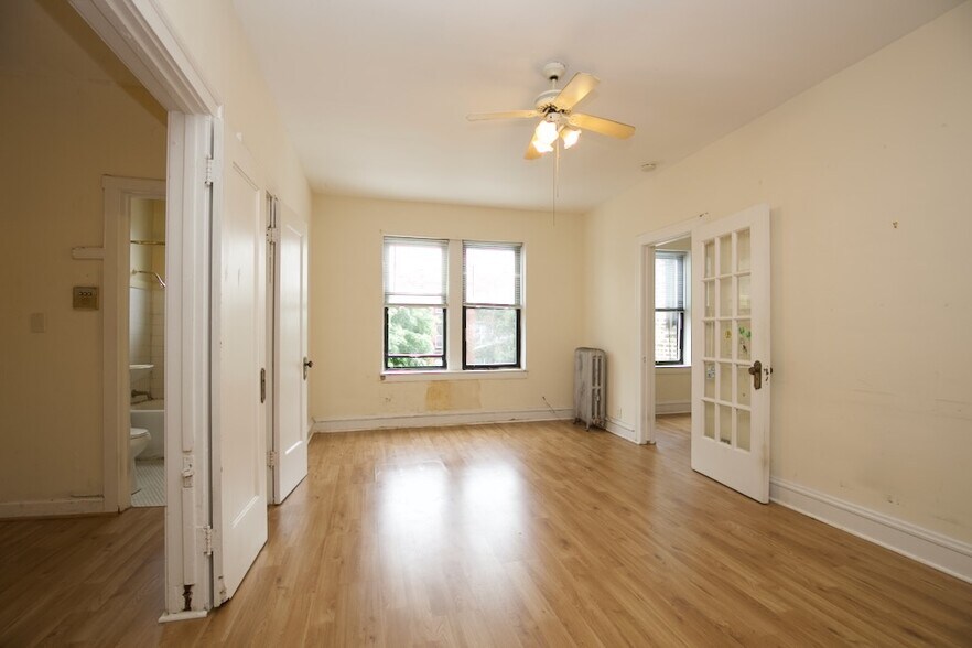 Building Photo - 4854 N Damen Ave
