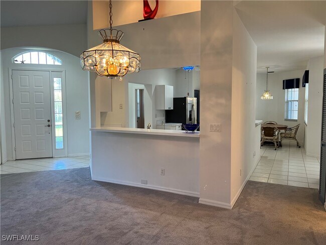 Building Photo - 2081 Crestview Way