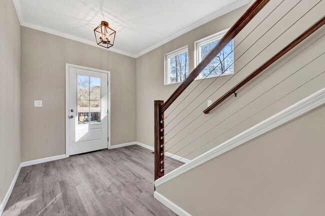 Building Photo - Charming 4 Bedroom Haven in Laurens