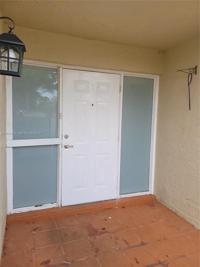 Building Photo - 14389 SW Kendale Lakes Cir