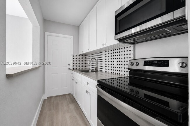 Building Photo - 6647 SW 59th St