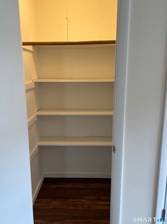 Building Photo - 26 Elmview Cir