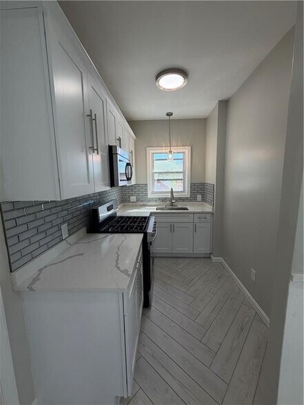Building Photo - 69 Langdon St