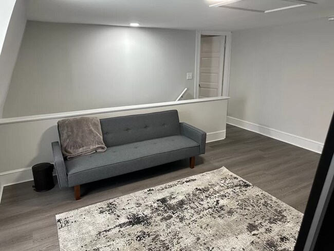 Building Photo - 944 S 24th St