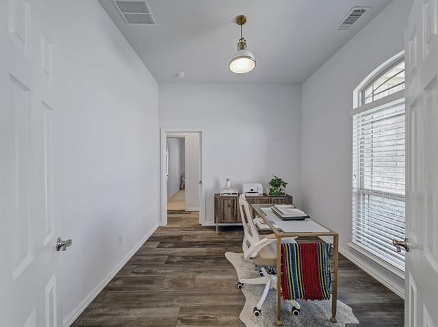 Building Photo - 426 Brook Meadow Dr