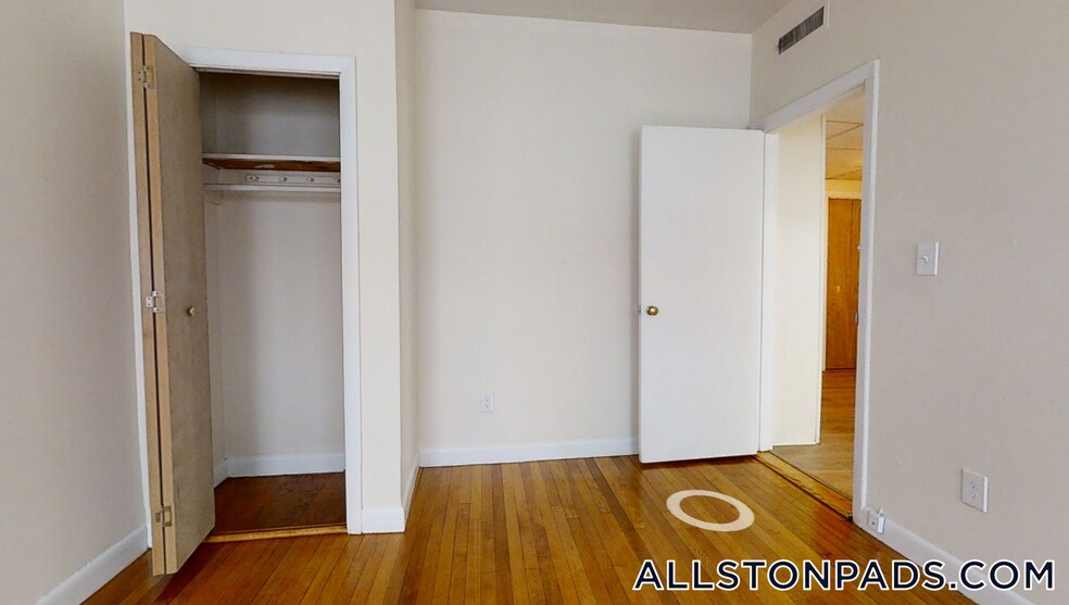 Building Photo - 1131 Commonwealth Ave