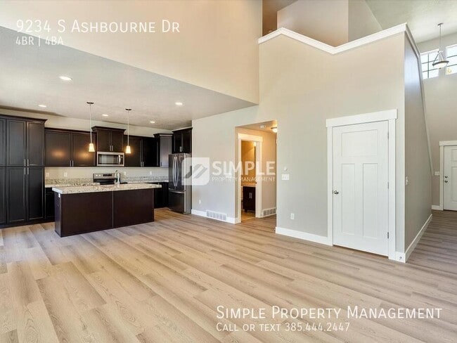 Building Photo - 9234 Ashbourne Dr