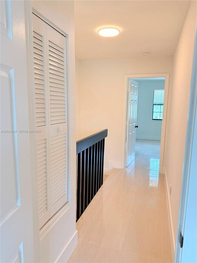 Building Photo - 2878 Coral Springs Dr