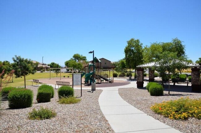 Building Photo - 2018 W Agrarian Hills Dr