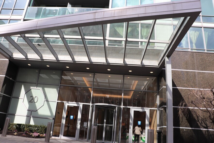 Building Photo - 20 Newport Pky
