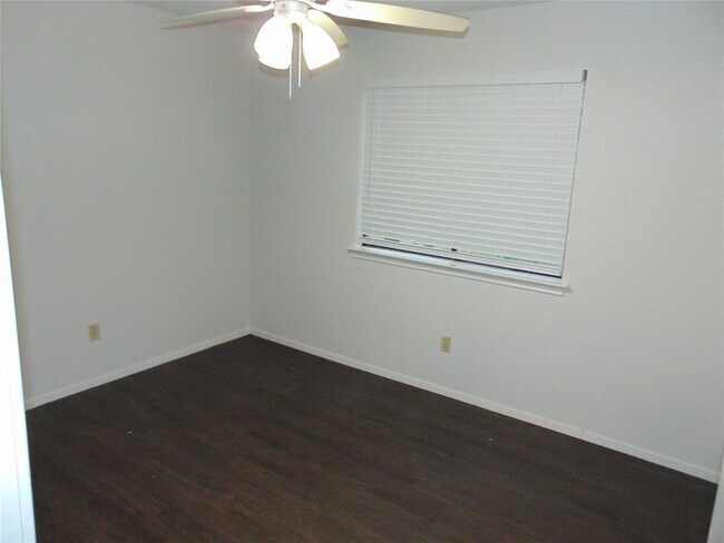Building Photo - 1617 Gracy Farms Ln