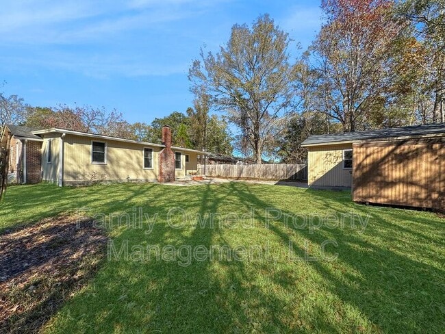 Building Photo - 1123 Belvedere Dr