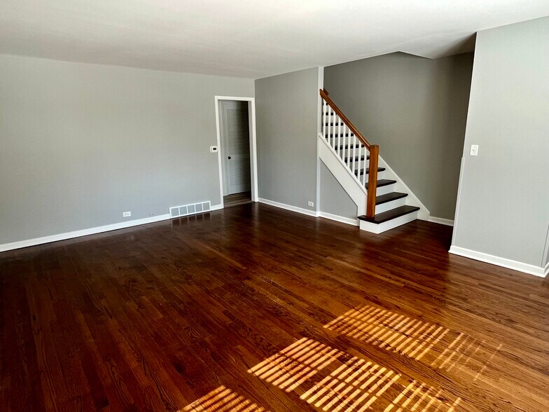 Building Photo - 1332 Greenwillow Ln