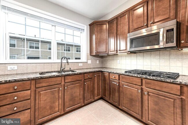 Building Photo - 22722 Beacon Crest Terrace