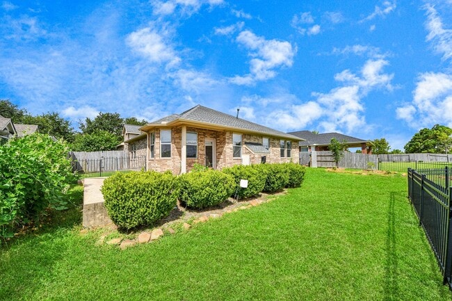 Building Photo - 1805 Jasmine Hollow Ln