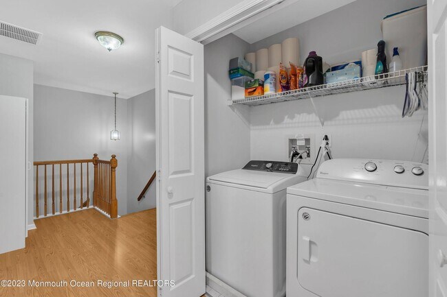 Building Photo - 1125 Roseberry Ct