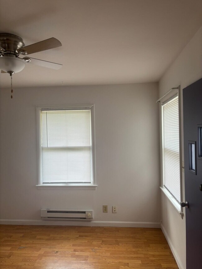 Building Photo - 112 S Rolla St
