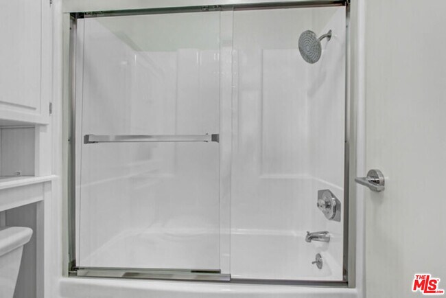 Building Photo - 1885 Veteran Ave