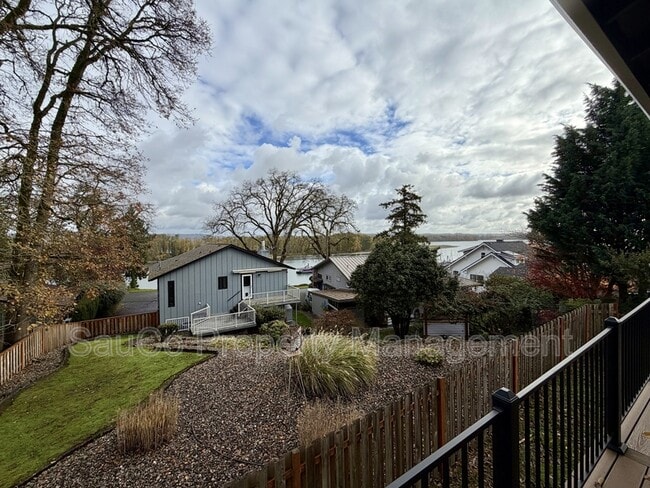 Building Photo - 254 N 1st St