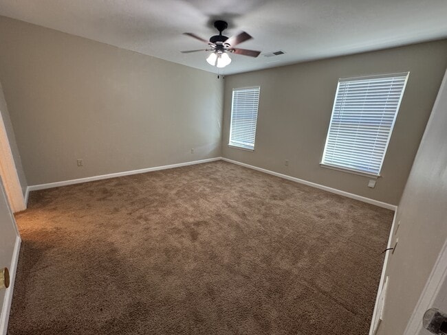 Building Photo - 708 Chatham Ct