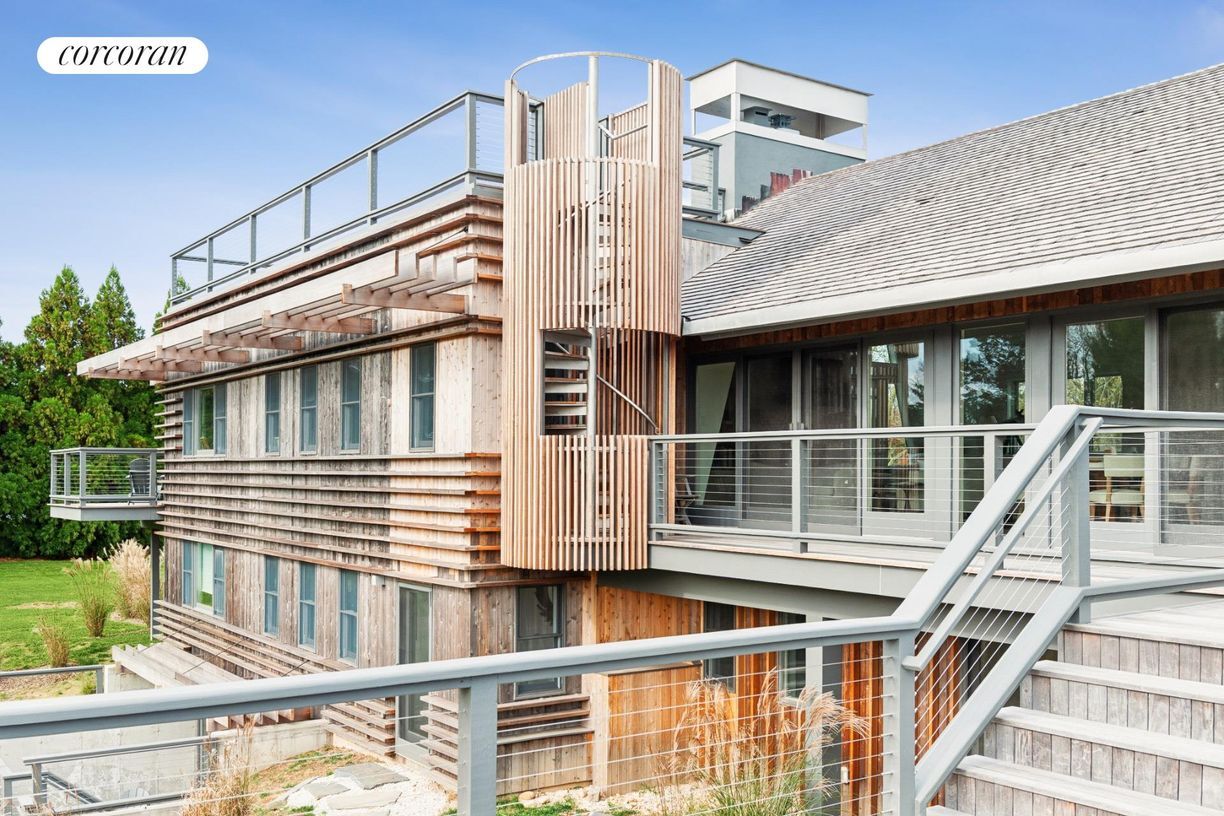 Building Photo - 230 Town Line Rd