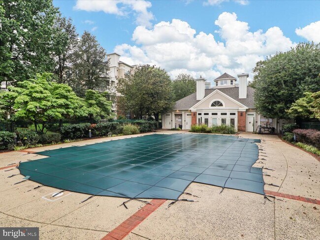 Building Photo - 12905 Alton Square