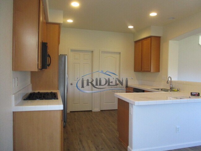 Building Photo - Beautiful 2 story Yuba City home