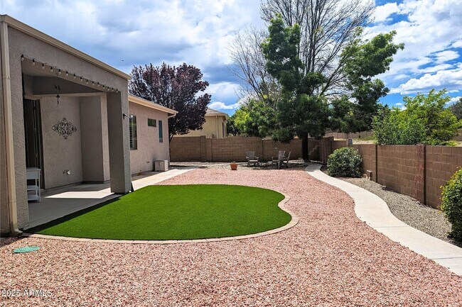 Building Photo - 6752 E Desperado Dr
