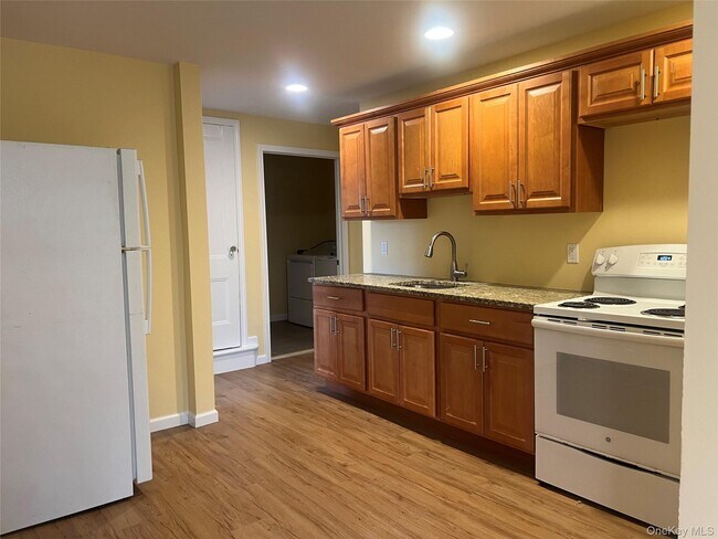 Building Photo - 15 N Liberty Dr
