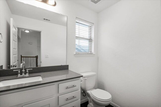 Building Photo - 405 Arrowhead Vine St