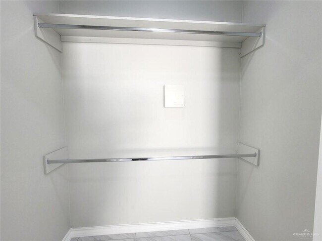 Building Photo - 14 Las Vistas Ln