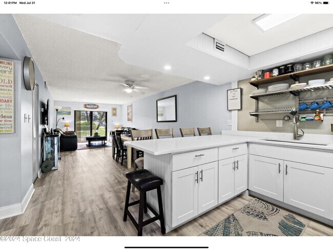 Building Photo - 4105 Ocean Beach Blvd