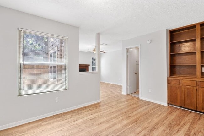 Building Photo - 8703 Schick Rd