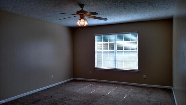 Building Photo - 432 Hidden Island Dr