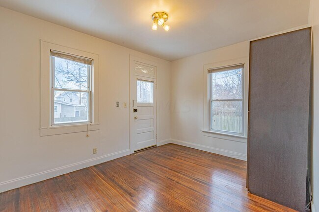 Building Photo - 2463 Findley Ave
