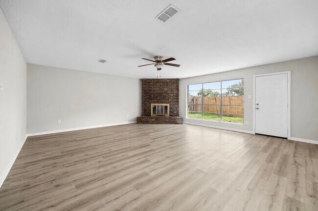 Building Photo - 16523 Loch Maree Ln