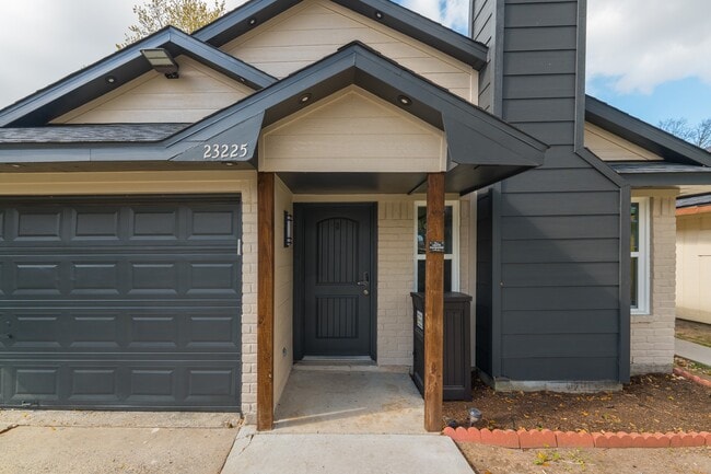 Building Photo - 23225 Prairie Bird Dr