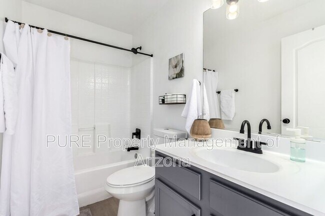 Building Photo - 1519 W Nancy Ln