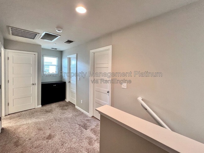 Building Photo - 1502 N Reunion Way
