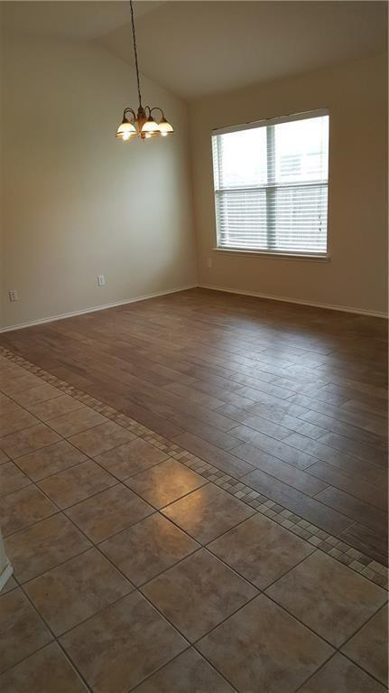 Building Photo - 104 N Treasure Oaks Dr