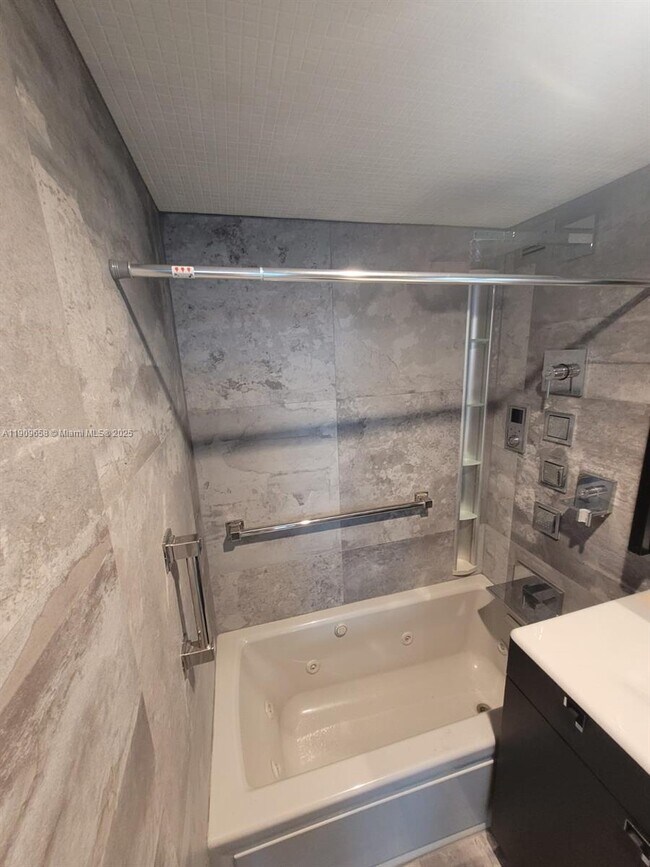 Building Photo - 3301 NE 5th Ave