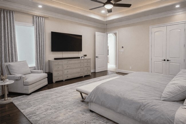 Building Photo - 43 W Loftwood Cir