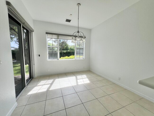 Building Photo - 44 Lancaster Rd