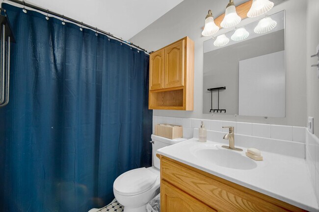 Building Photo - 7305 W 75th St